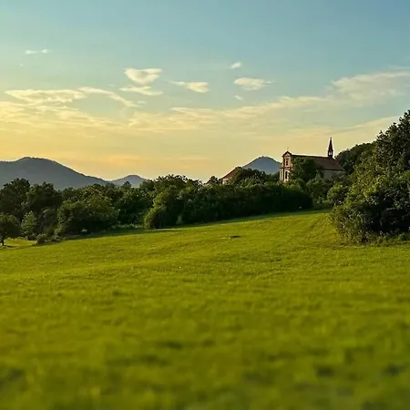 Borec, Daire